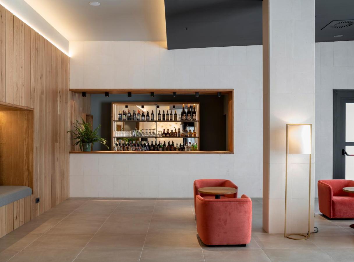 Hotel Ciudad De Логроньо Экстерьер фото