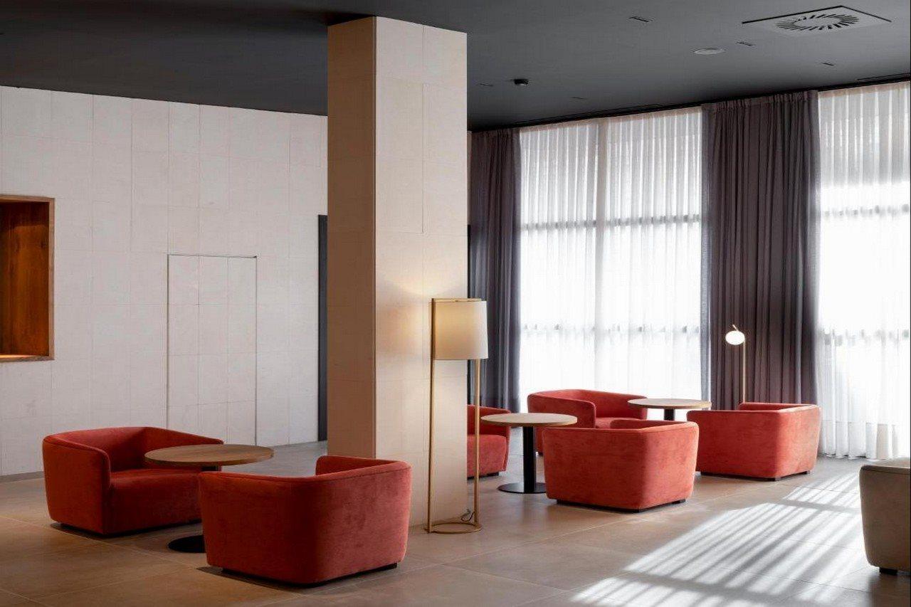 Hotel Ciudad De Логроньо Экстерьер фото