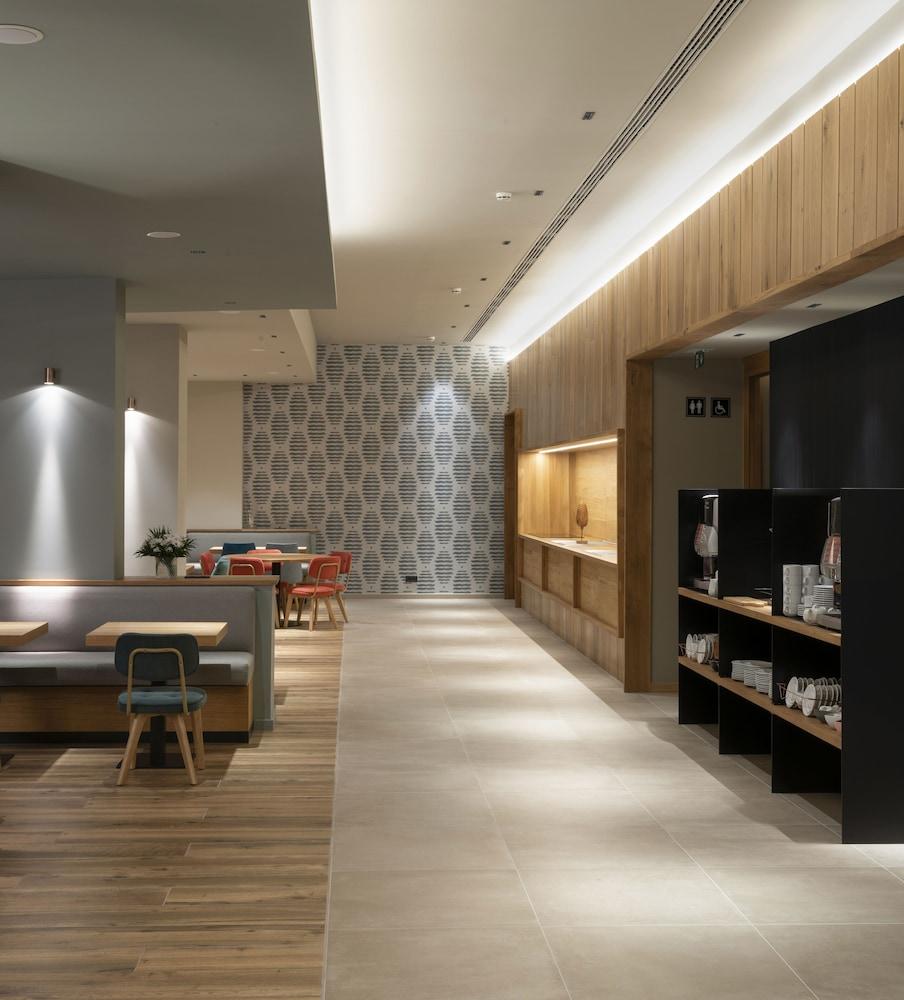 Hotel Ciudad De Логроньо Экстерьер фото