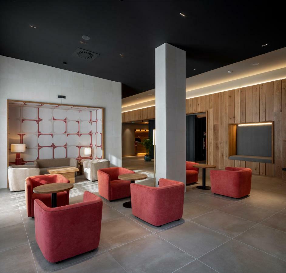 Hotel Ciudad De Логроньо Экстерьер фото