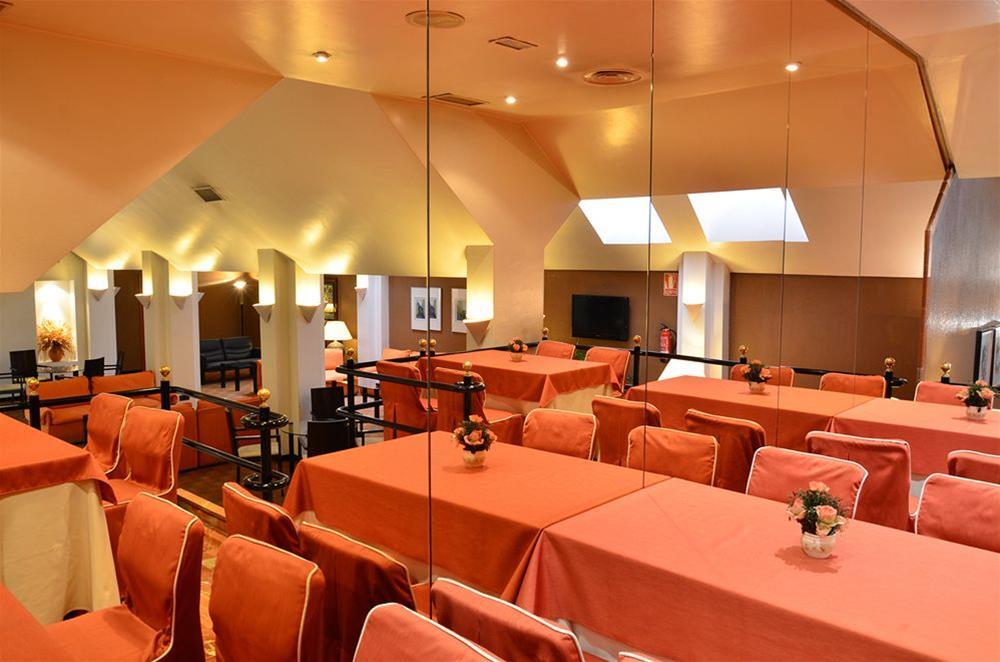 Hotel Ciudad De Логроньо Экстерьер фото